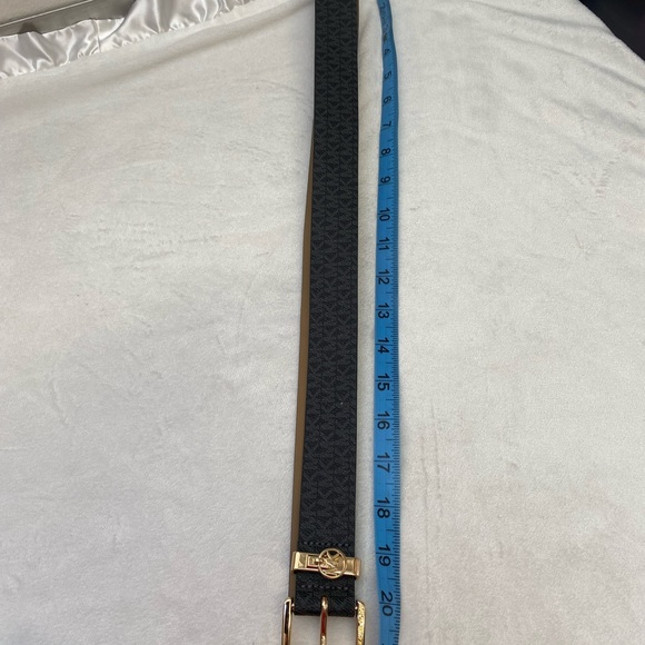 MICHAEL KORS MK LOGO Adjustable women’s belt size medium length 40” width 1.25” - Picture 10 of 11